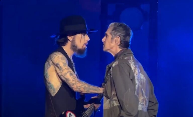 Jane's Addiction concert ended abruptly after Perry Farrell punched Dave Navarro